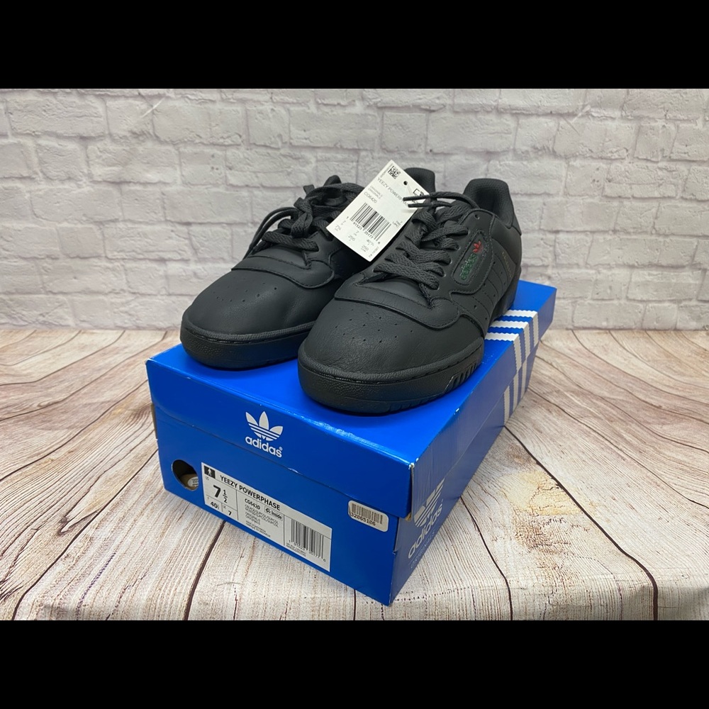 Adidas Yeezy Calabasas